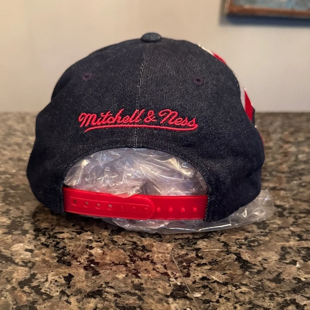 Mitchell & Ness Bulls SnapBack Denim Hat with Red Logo NWOT
